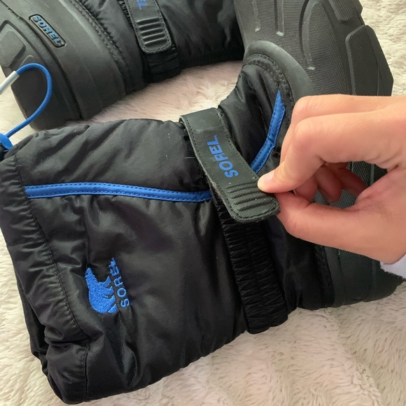 Youth Sorel Black Snow Boots Size 5 - Picture 7 of 11